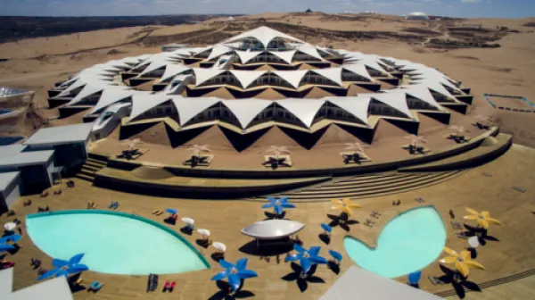 鄂尔多斯大草原-沙漠莲花酒店-藏式黄庙当地5日游