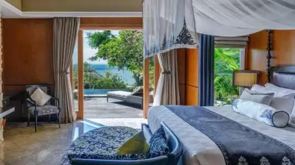 <巴厘岛阿雅娜水疗度假酒店5晚6或7日自由行>明星同款度假村+超值赠品房型+岩石酒吧+无边泳池