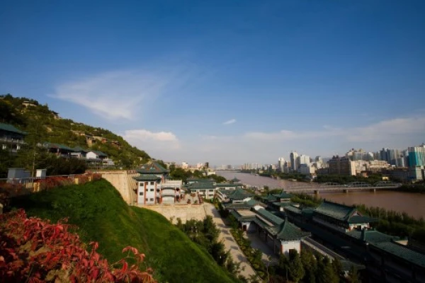 【跟团游】机票+【摄影天堂•专属用车•藏族民俗】甘肃兰州+八角城+甘加草原+甘南 