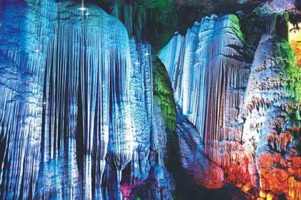 桂林5A大漓江、古东、阳朔西街双飞5日跟团游