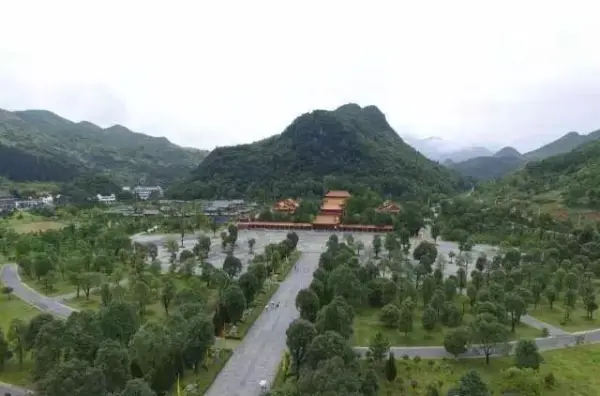 九嶷山国家森林公园 AAAA景区*九嶷山上白云飞，帝子乘风下翠微