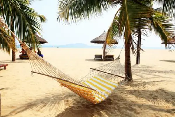 三亚-蜈支洲-呀诺达双飞5日4晚跟团游