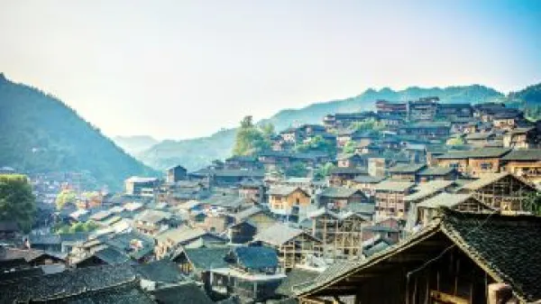 桂林+漓江+龙脊梯田+阳朔+贵州黄果树+西江千户苗寨+荔波+青岩古镇9日8晚