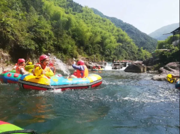 安吉天目山漂流+藏龙百瀑3日跟团游