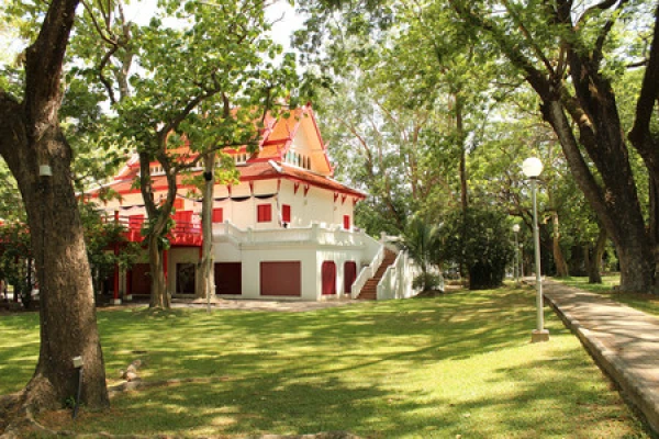 [清明]泰国清迈-清莱-曼谷机票+,宁曼路,黑森林餐厅,禅风艺术村,清莱三庙,长康路夜市,微信管家