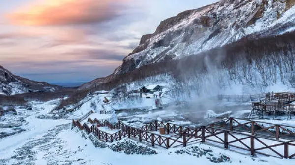 <长白山万达套房假日酒店双飞3-8日自由行>白山往返，度假区中心位置，含接送机/水乐园/征西滑道等，亲子家庭优选酒店，冬季预售开启