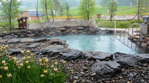 <长白山凯悦酒店双飞3-8日自由行>长春往返，宿万达小镇，含专车接送机服务，可享征西滑道，水乐园，冬季预售开启
