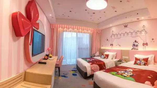 广州长隆熊猫酒店+珠海长隆企鹅酒店双飞5日自由行>2晚熊猫酒店+2晚企鹅或马戏酒店，广进珠出，套餐自由搭配，亲子嘉年华，玩转长隆