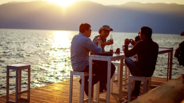 <昆明-大理-丽江-香格里拉双飞8日游>