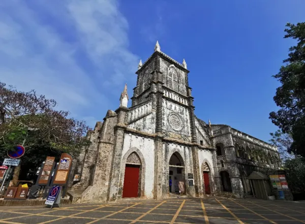 南宁-德天-明仕-北海-自选涠洲岛双飞6日游