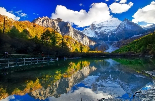 【跟团游】稻城亚丁5日游｜「奢享纯玩0购物」赠特色美食精选舒适酒店｜爸妈放心游 