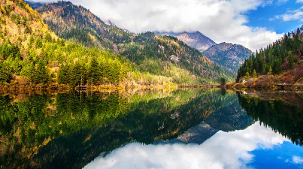<四川成都-都江堰-九寨沟风景名胜区双飞6日游>