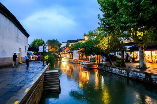 【跟团游】华东五市精品游|乌镇、南浔+双园林|升级5星酒店+特色美食+漫步西湖|夫子庙 