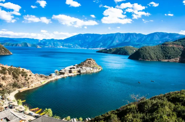 西昌泸沽湖泸山邛海4日游