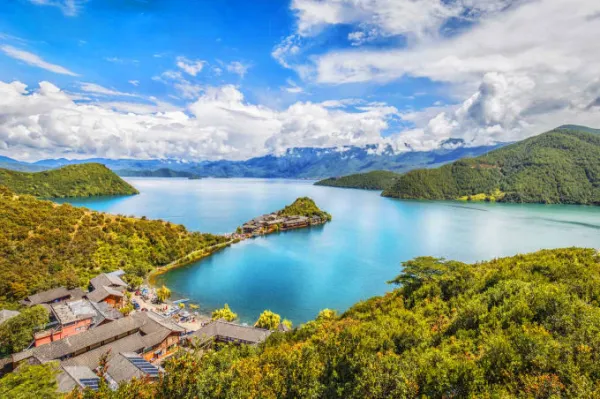 高品纯玩+玉龙雪山冰川公园+洱海私人游艇+花海吉普车摆拍+双廊+印象丽江演出+赠大理丽江古城维护费