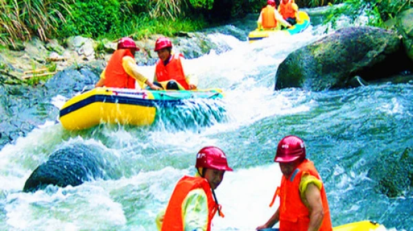 浏阳大围山峡谷漂流