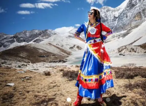 九寨沟加+色达+稻城亚丁5天环线定制游