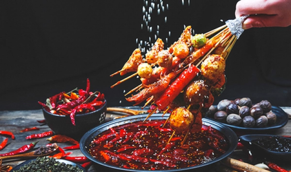 四川全景定制5日游（逗趣熊猫+仙境九寨沟+游学都江堰+逛吃峨眉山乐山+成都探店网红美食+都江堰滑翔伞体验+民宿体验等一起来凹）