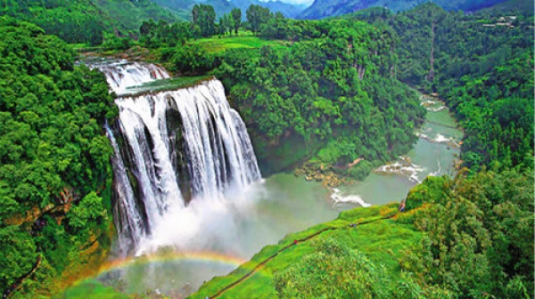 <贵州黄果树瀑布-荔波小七孔-西江千户苗寨3日游>35人内小团/纯玩0购/住苗寨看夜景/品苗家长桌宴/升级方案享接机
