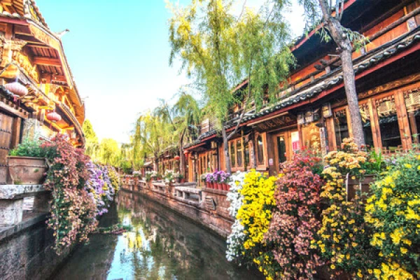 昆明-大理-丽江-香格里拉3飞8日游畅游彩云之南