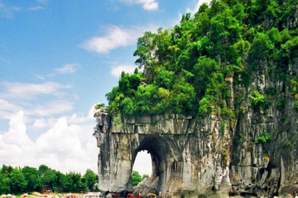漓江-龙脊梯田-阳朔-黄果树-西江-荔波双飞