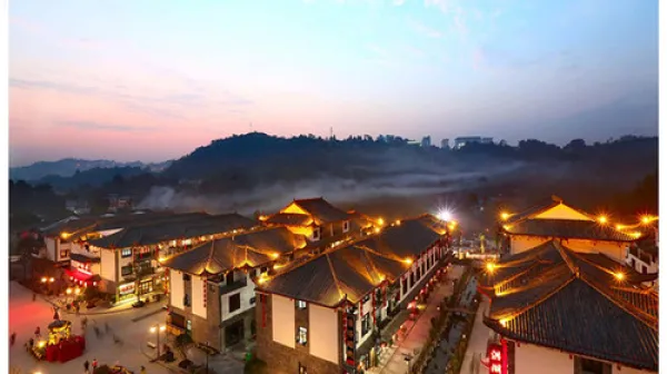 <湖北恩施大峡谷-土司皇城-清江蝴蝶崖景区-土家女儿城4日游>当地参团，纯玩0购物，含梭布垭石林