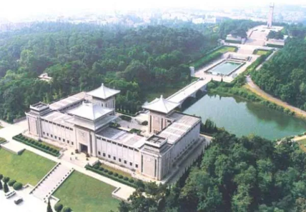 南京中山陵+雨花台+夫子庙+玄武湖+阅江楼汽车2日跟团游