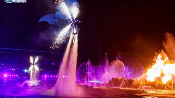 广州长隆熊猫酒店双飞5日自由行>珠进广出，企鹅酒店搭配长隆熊猫酒店，亲子嘉年华，缤纷童趣，夜赏浪漫河畔