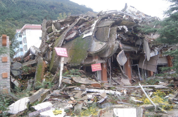 北川地震遗址一日游
