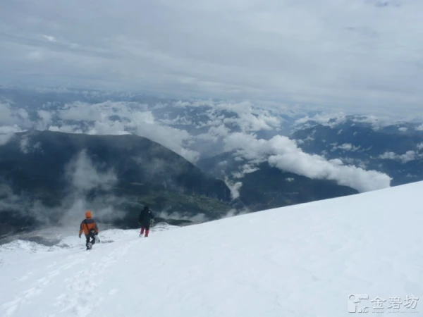 跟团游】机票+2-16人精品大丽香纯玩丨雪山登顶+崇圣寺三塔+印象丽江+普达措+藏民家访