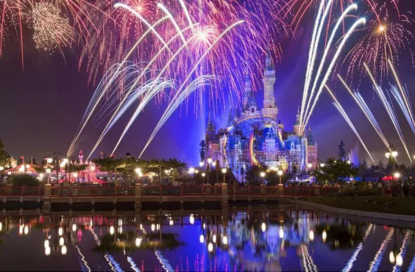 【家庭游】上海+苏州+杭州西湖6天5晚跟团游♬迪士尼♣夜宿周庄♬乌镇+三塘街