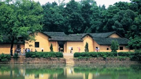 长沙早上发团：花明楼、毛泽东故居——韶山一日游