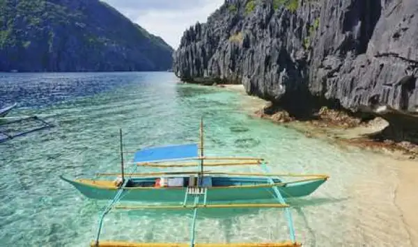 广州出发+巴拉望科隆岛6天5晚自由行（24H客服在线+专业中英文导游+精挑酒店+凯央根湖+珊瑚沉船+可升级小飞机直达爱妮+赠接送+宿务）