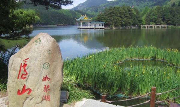 江西庐山2日自由行定制(匡庐瀑布三叠泉＋美庐别墅＋锦绣谷)
