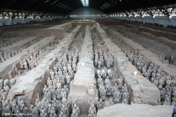 冢下绝无藏匕客，何须兵马俑三千 兵马俑一日游。