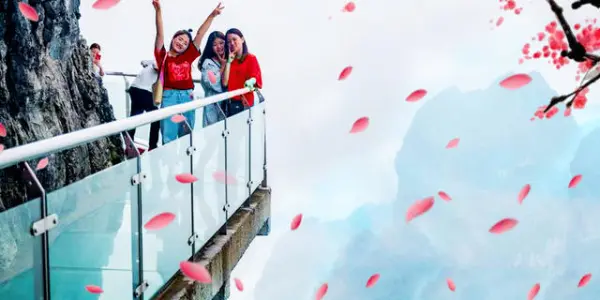 张家界全景自驾4日游-张家界森林公园-天门山-玻璃桥-魅力湘西晚会 【安心游·洗肺之旅】【核心景点丨温泉酒店】